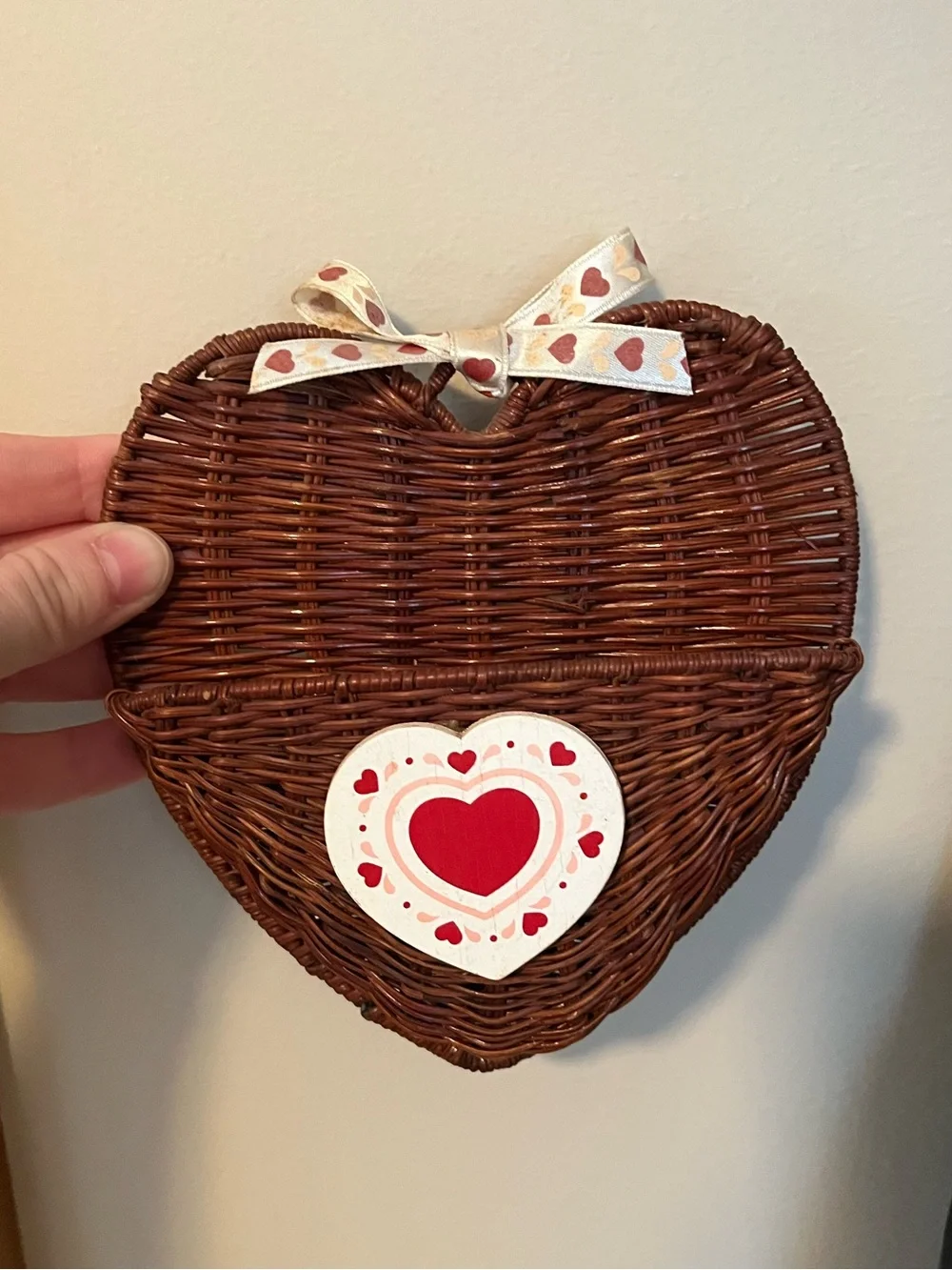 Small Wicker Heart Shaped Hanging Basket